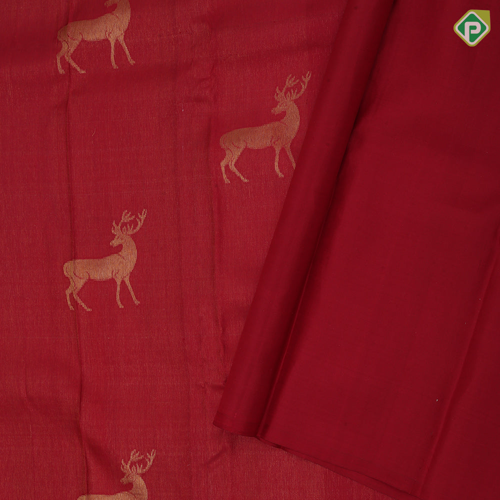 Maroon red gold zari wild deer butta design borderless pallu wild effect weaved design signature silk saree