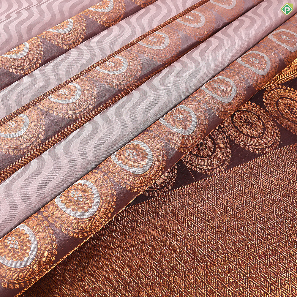 Light Onion Pink With Chocolate Brown Waves Lines Borderless Trendy Designer Silk Saree