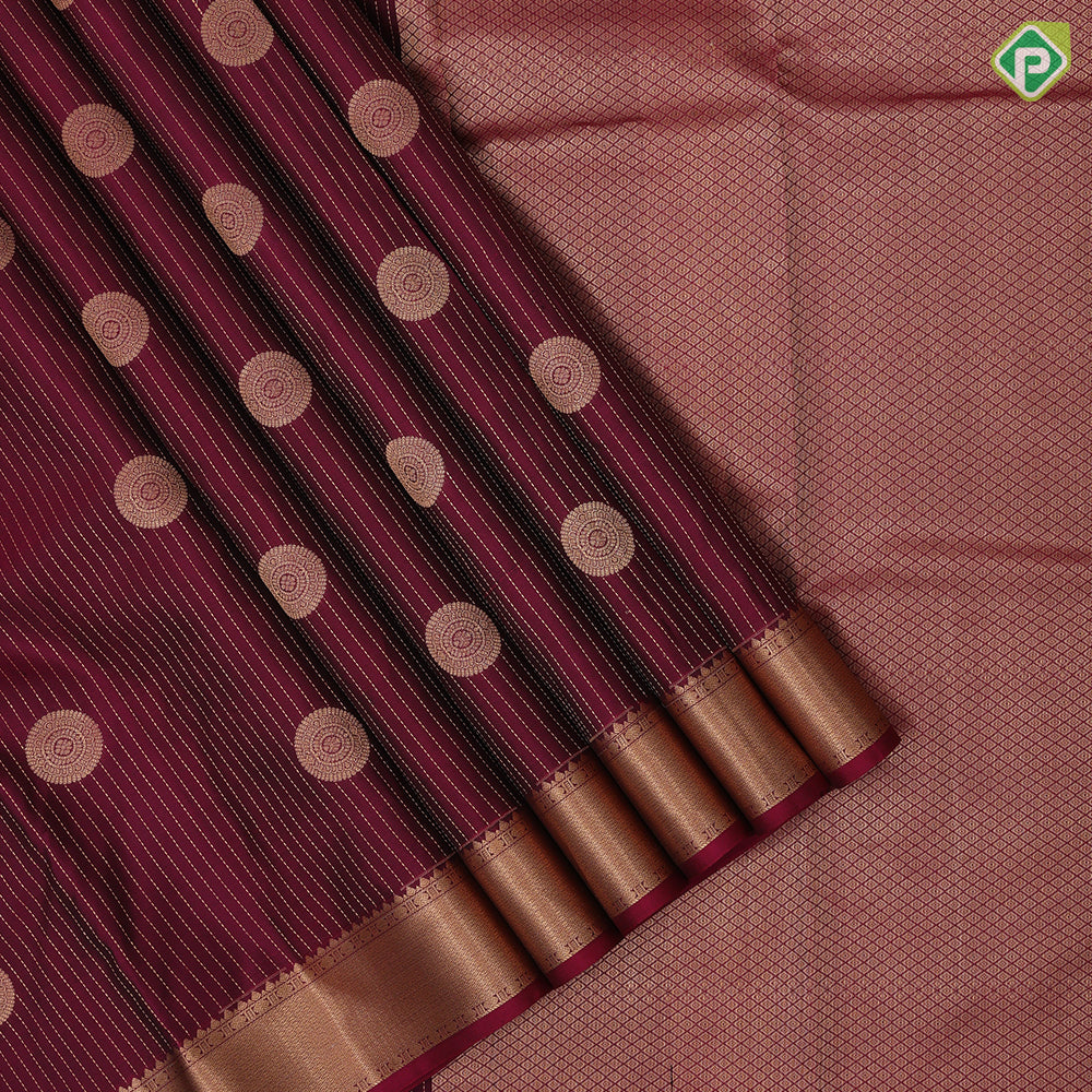 Magenta Gold Zari Vairaoosi Lines Chagara Design Self Colour Ruthracham Mayilkan Border Design Traditional Silk Saree