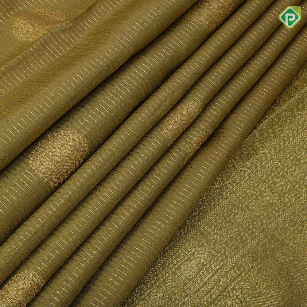 Manthulir green gold zari vairaoosi checks self gold zari multi design lines border traditional silk saree