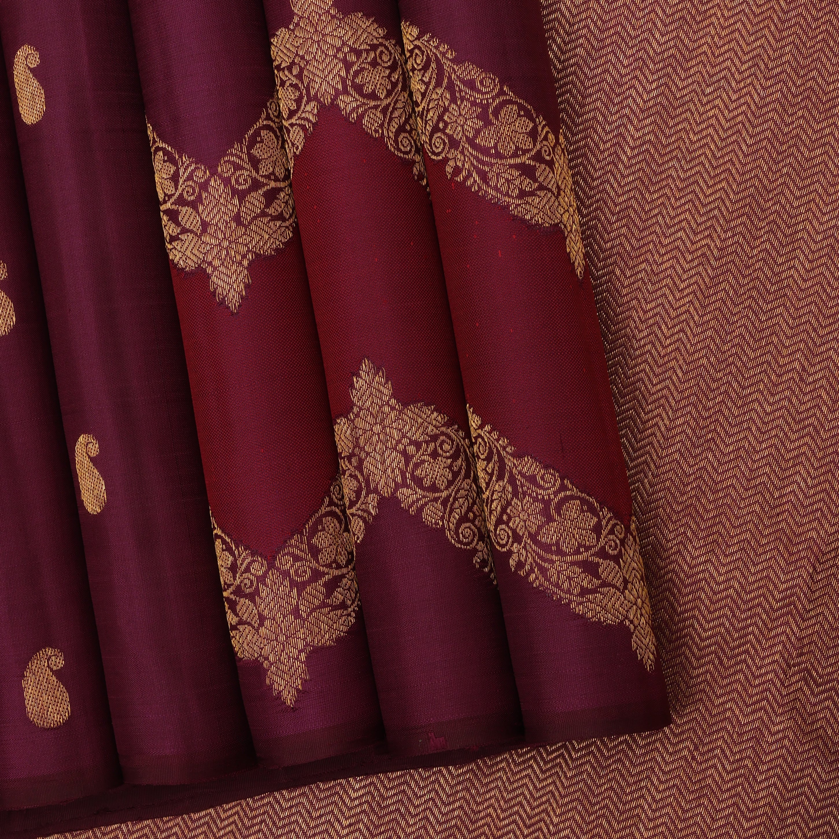 Pink base gold zari grand necklace design without border grand bridal silk saree