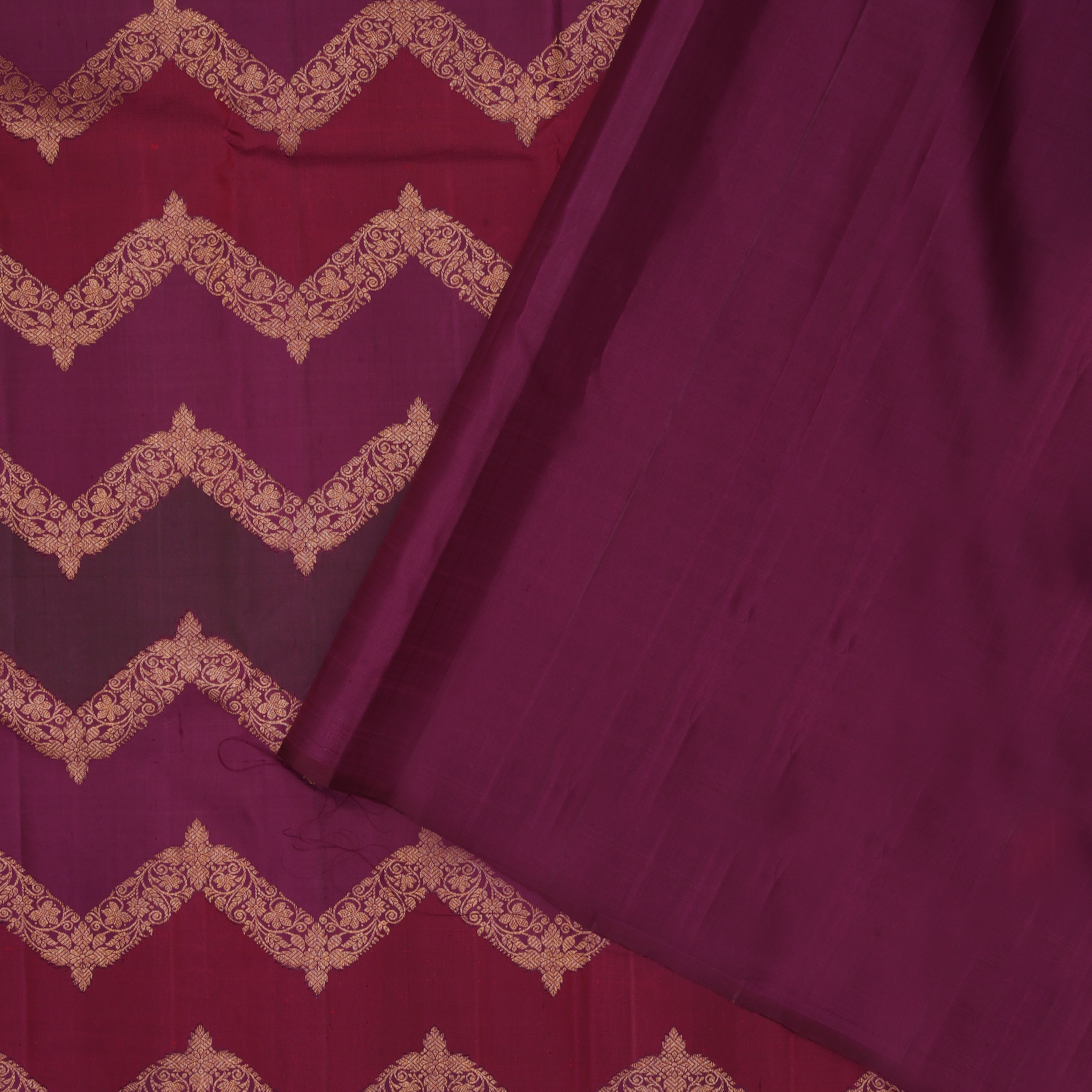 Pink base gold zari grand necklace design without border grand bridal silk saree