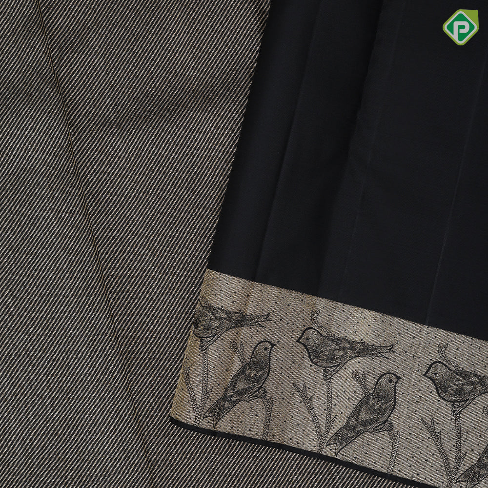 Black Colour Gold Zari Gross Lines Design Self colour Bride Border Design Luxury black saree