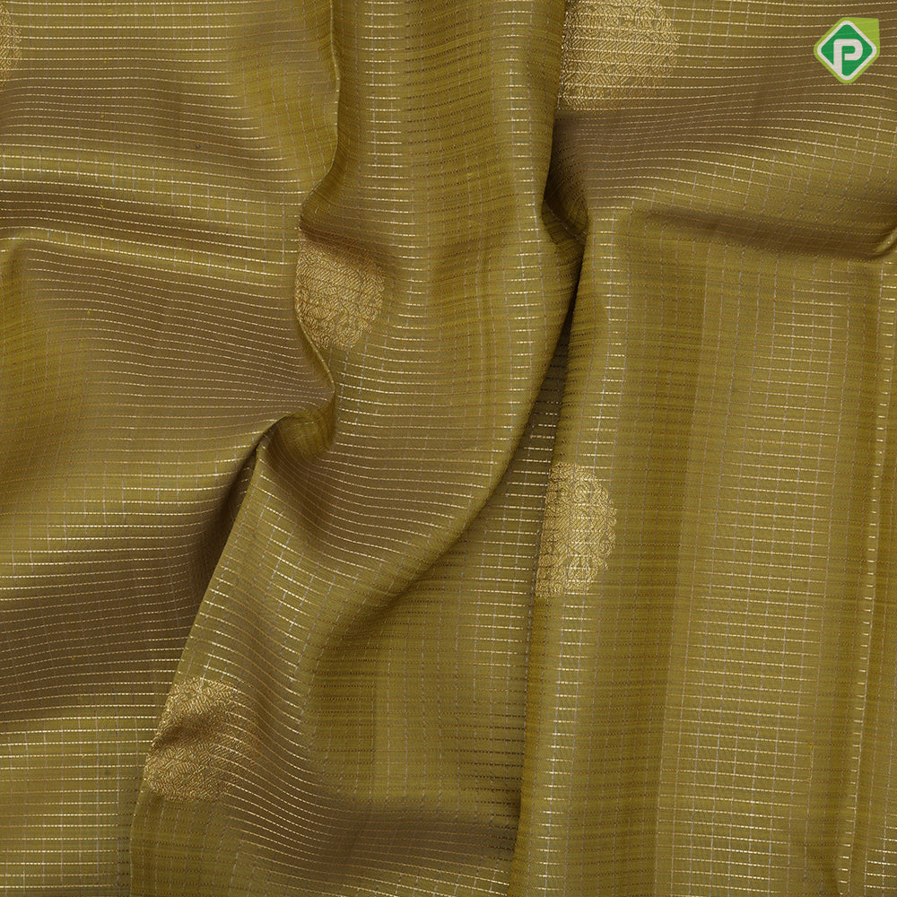 Manthulir green gold zari vairaoosi checks self gold zari multi design lines border traditional silk saree