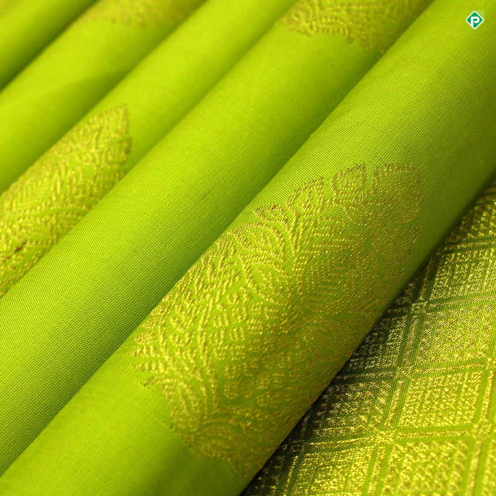 Kelly Green Colour Big Kamalam Motifs Traditional Silks Saree