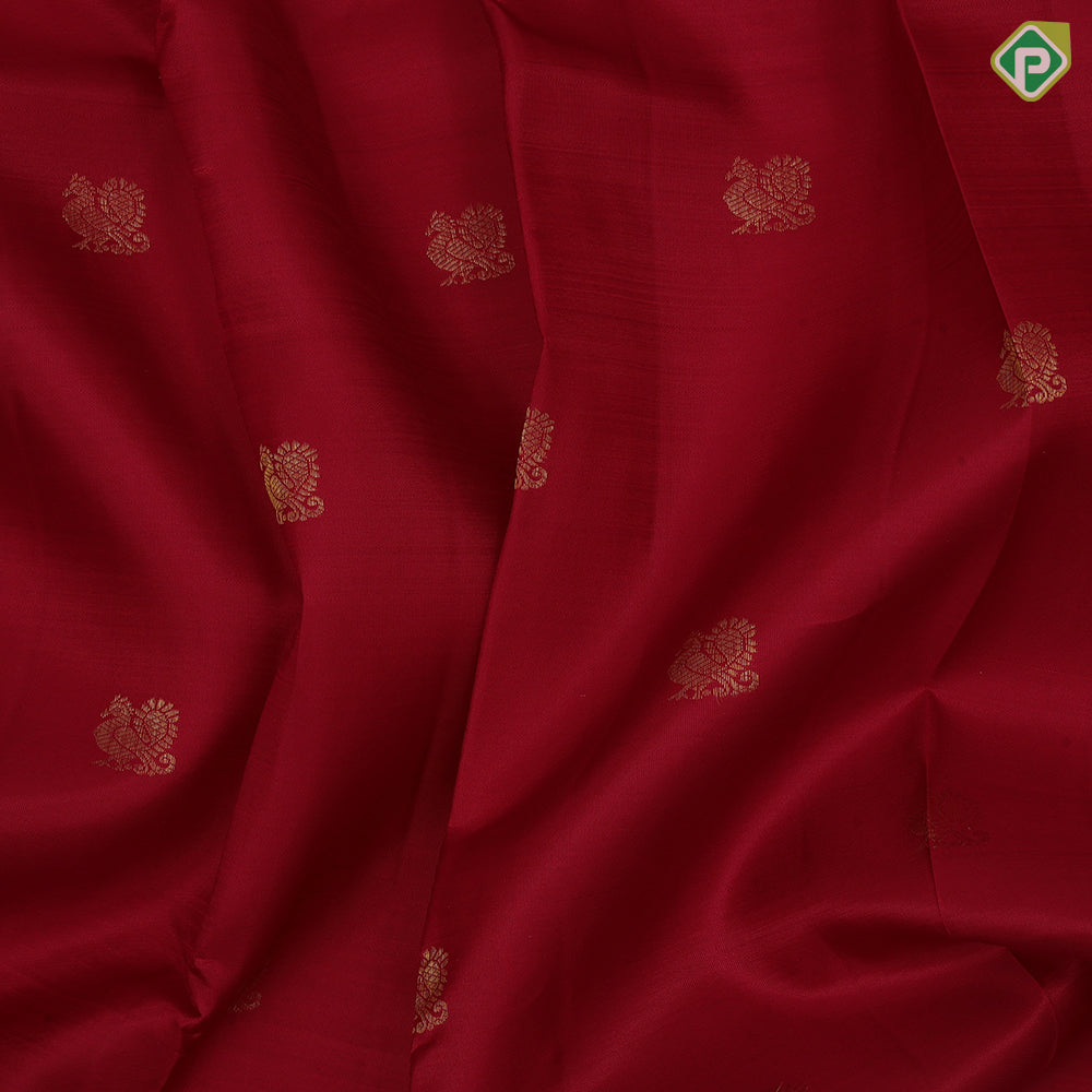 Chilly Red Gold Zari Peacock Motif Design Cream White Peacock Border Design Traditional Silk Saree