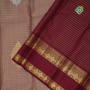 Dark onion gold zari checked mid big thilagam butta maroon gold zari rettapet border retro traditional silk saree