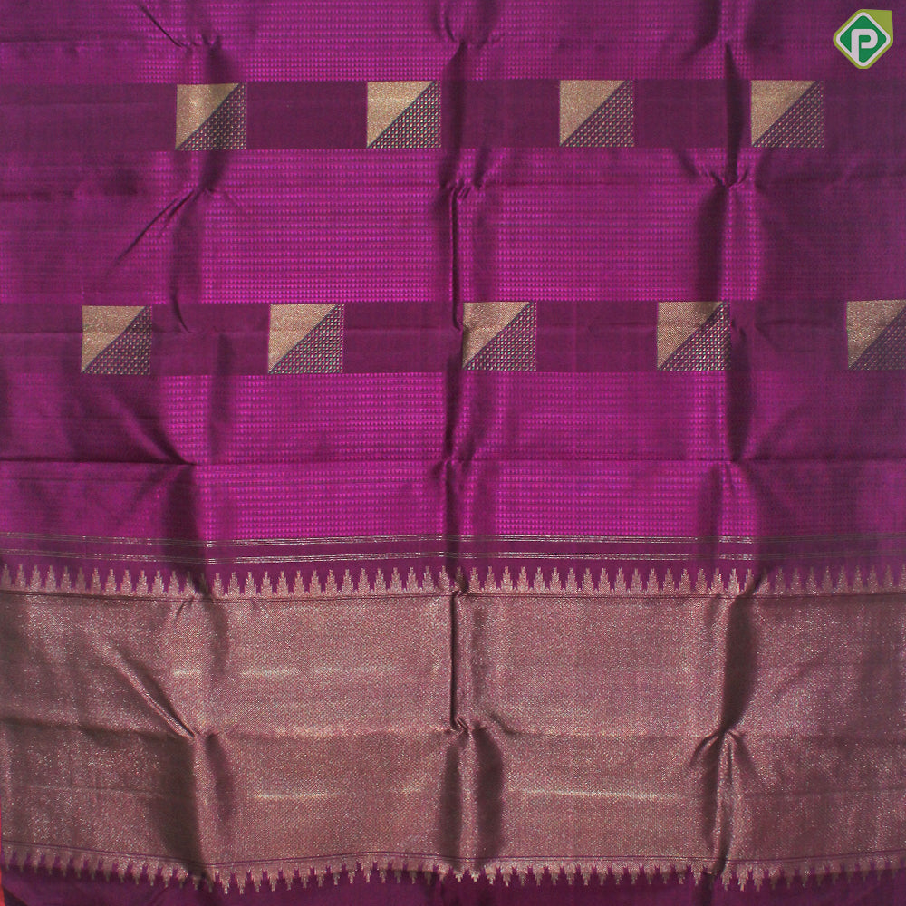 Red Violet Gold Zari Checked Design Border Less Trendy Silk Saree