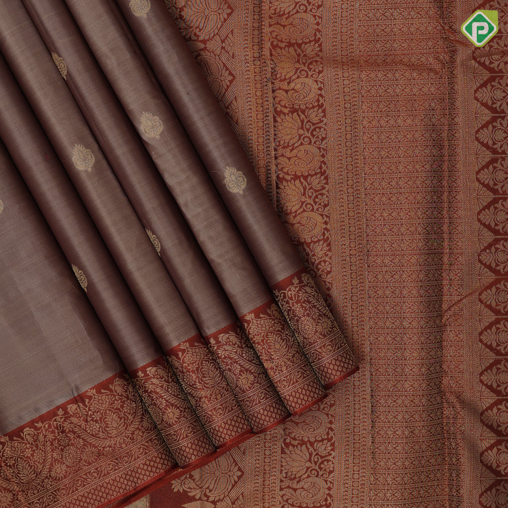 Emarald green gold zari leaf butta motif purple gold zari peacock banaras style design border gift silk saree