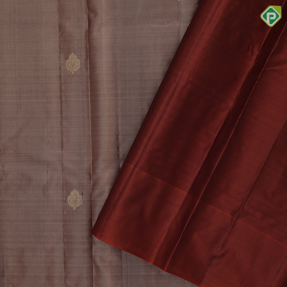 Emarald green gold zari leaf butta motif purple gold zari peacock banaras style design border gift silk saree