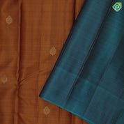 Emarald green gold zari fancy butta motifs contrast red gold zari banaras style border gift silk saree