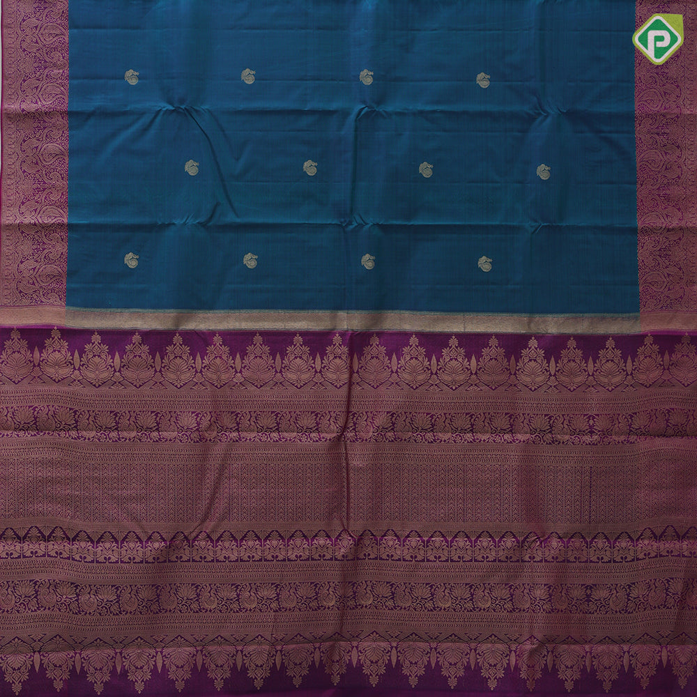 Emarald green gold zari fancy butta motifs contrast red gold zari banaras style border gift silk saree