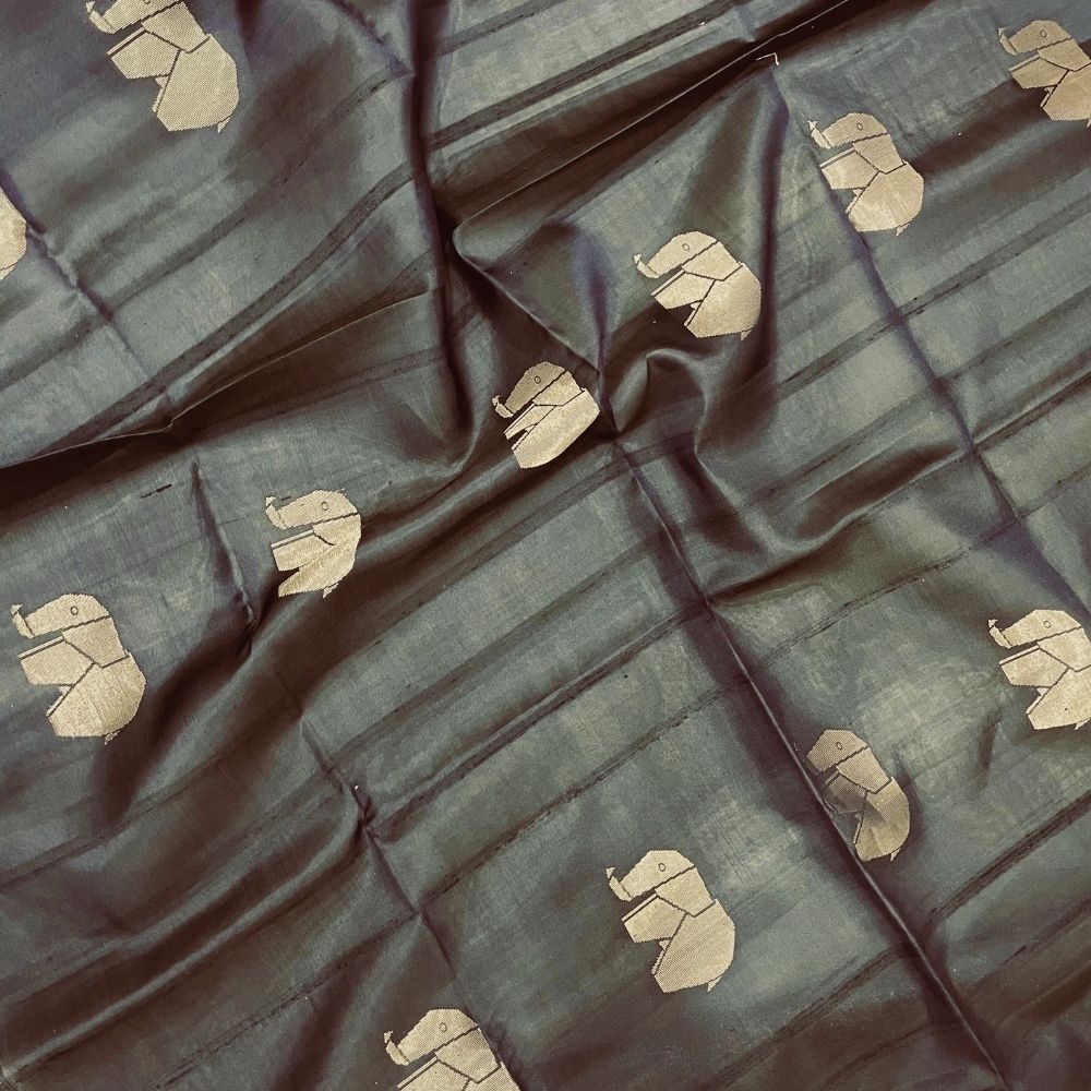 Grape Grey Gold Zari Modern Elephant Butta Motifs Design Borderless Soft Silk Saree