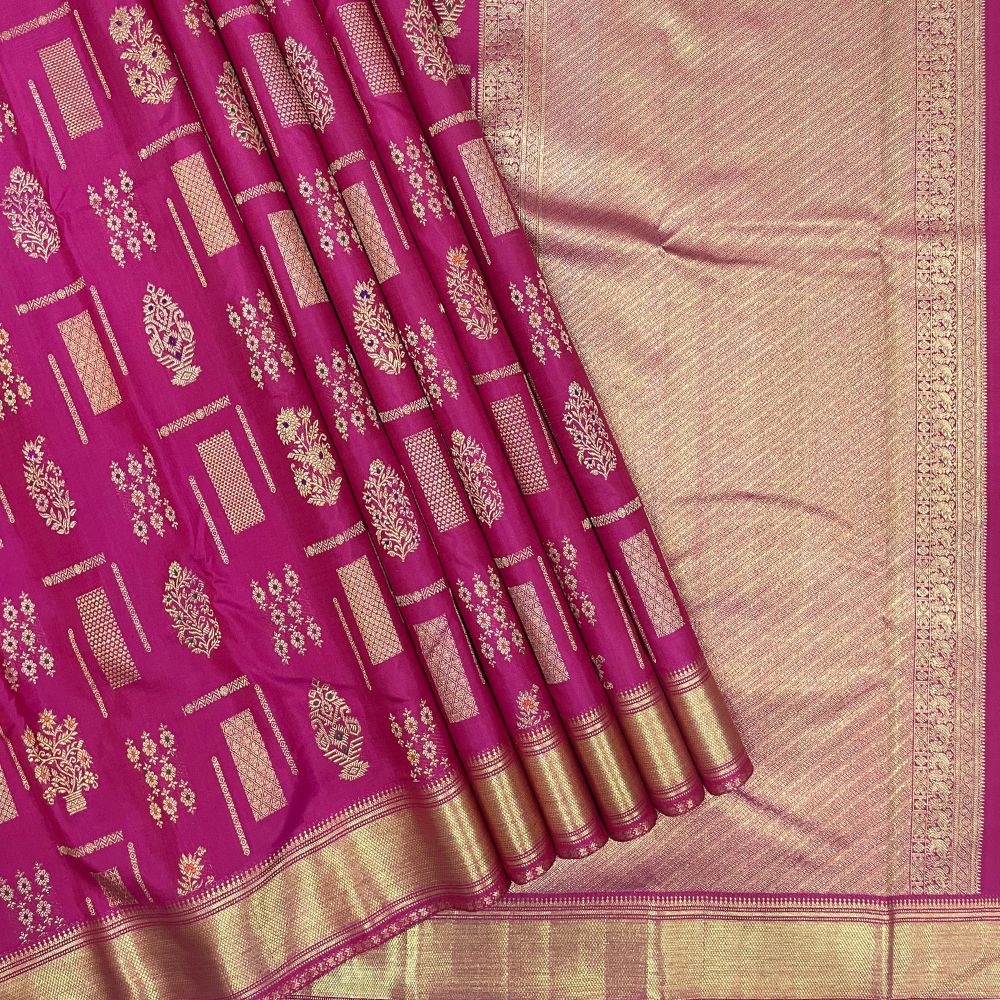 Beetroot Pink With Small Mayilkan Design Border Exclusive Grand Bridal Silk Saree
