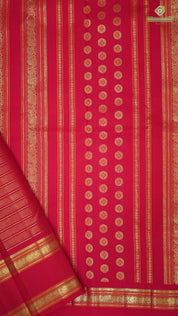 Chilly red gold zari velthaari vairaoosi lines design self gold zari orange padded butta retta pattai vintage silk saree
